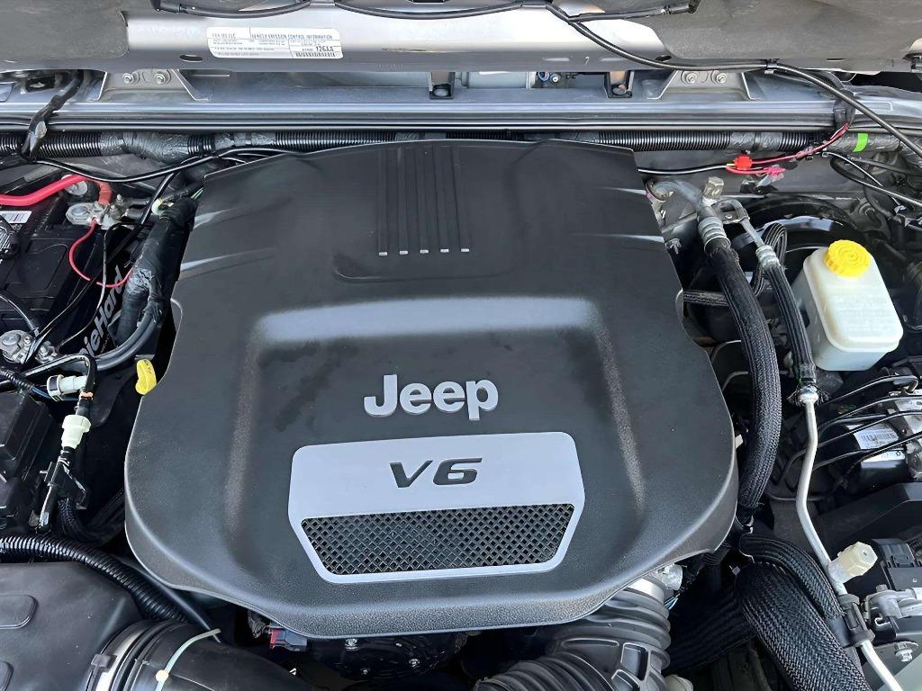 2015 Jeep Wrangler - $20,995