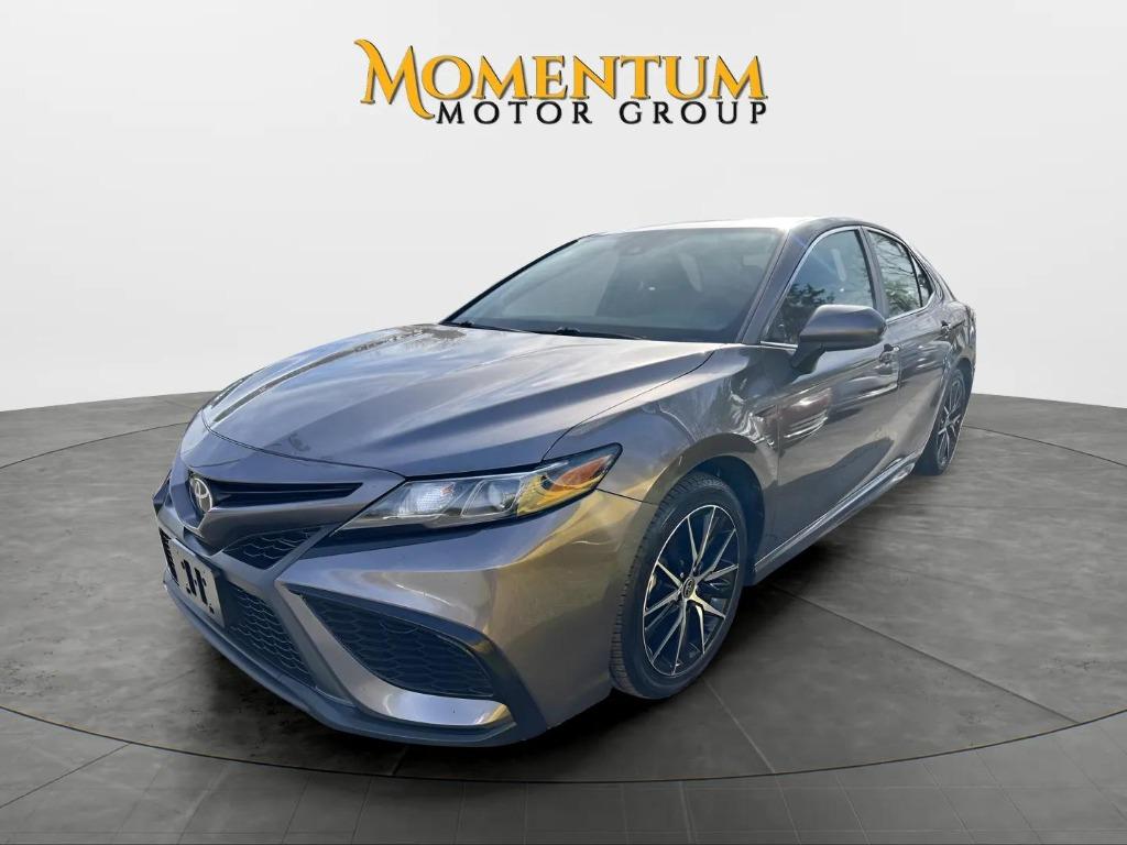 2021 Toyota Camry - $19,995