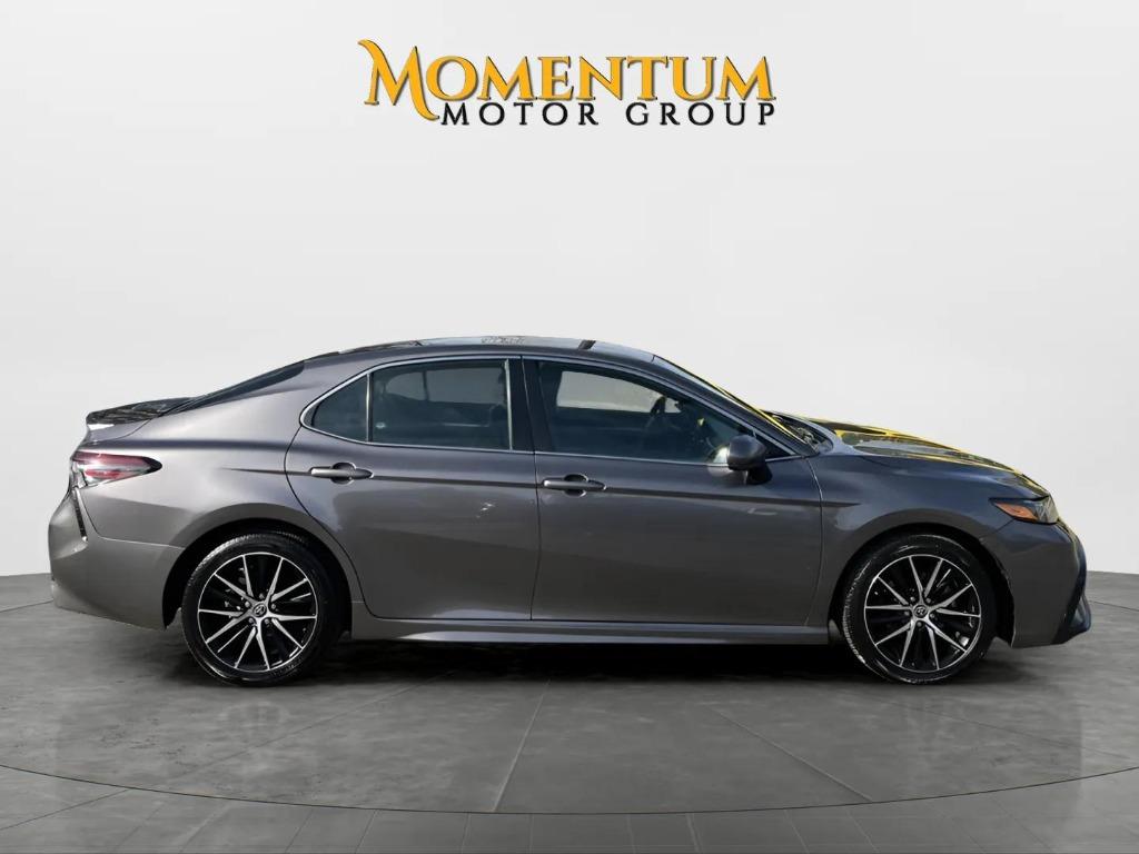 2021 Toyota Camry - $19,995