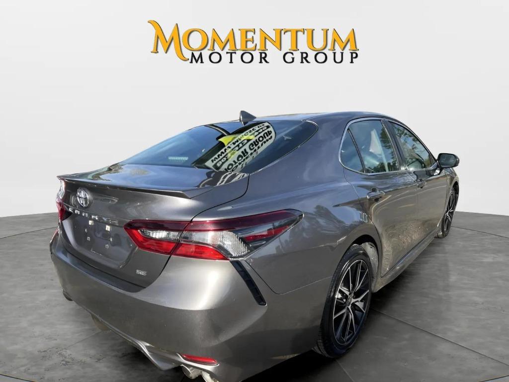 2021 Toyota Camry - $19,995