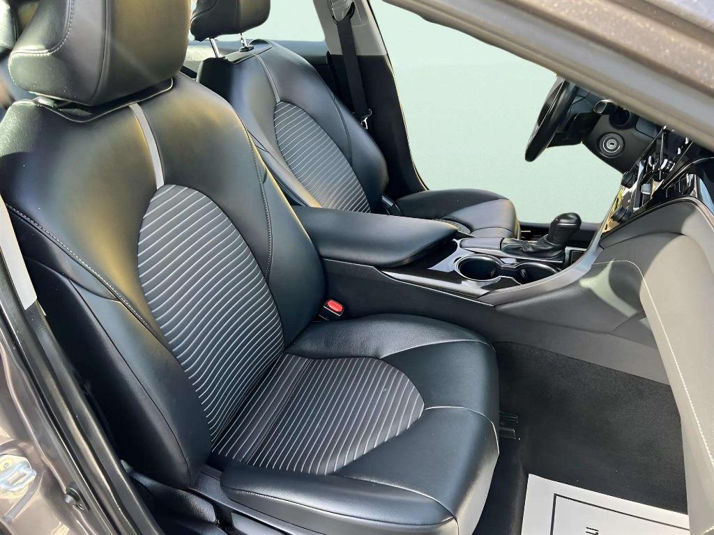 2021 Toyota Camry - $19,995