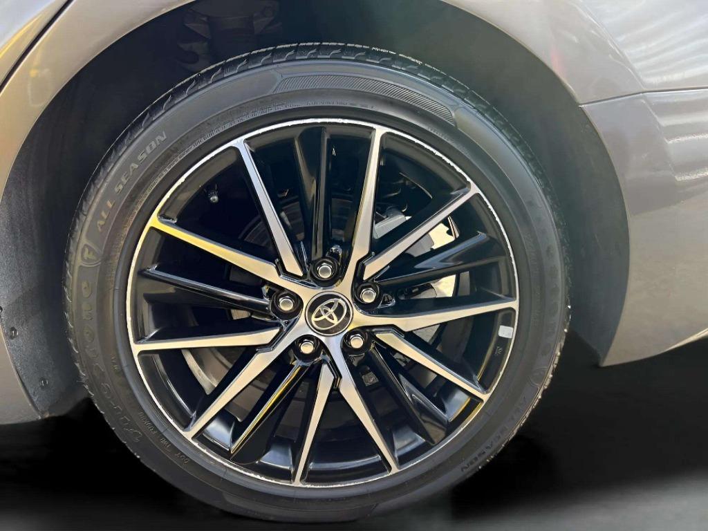 2021 Toyota Camry - $19,995