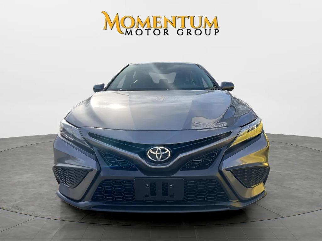 2021 Toyota Camry - $19,995