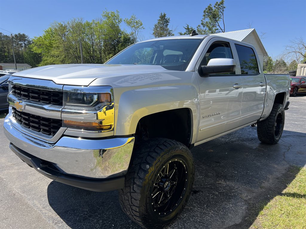 2018 Chevrolet Silverado 1500 LT photo