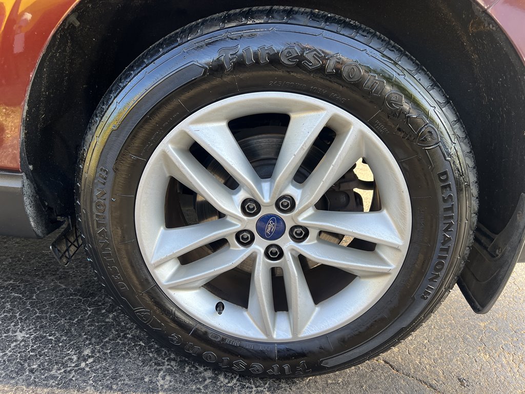 2015 Ford Edge SEL photo