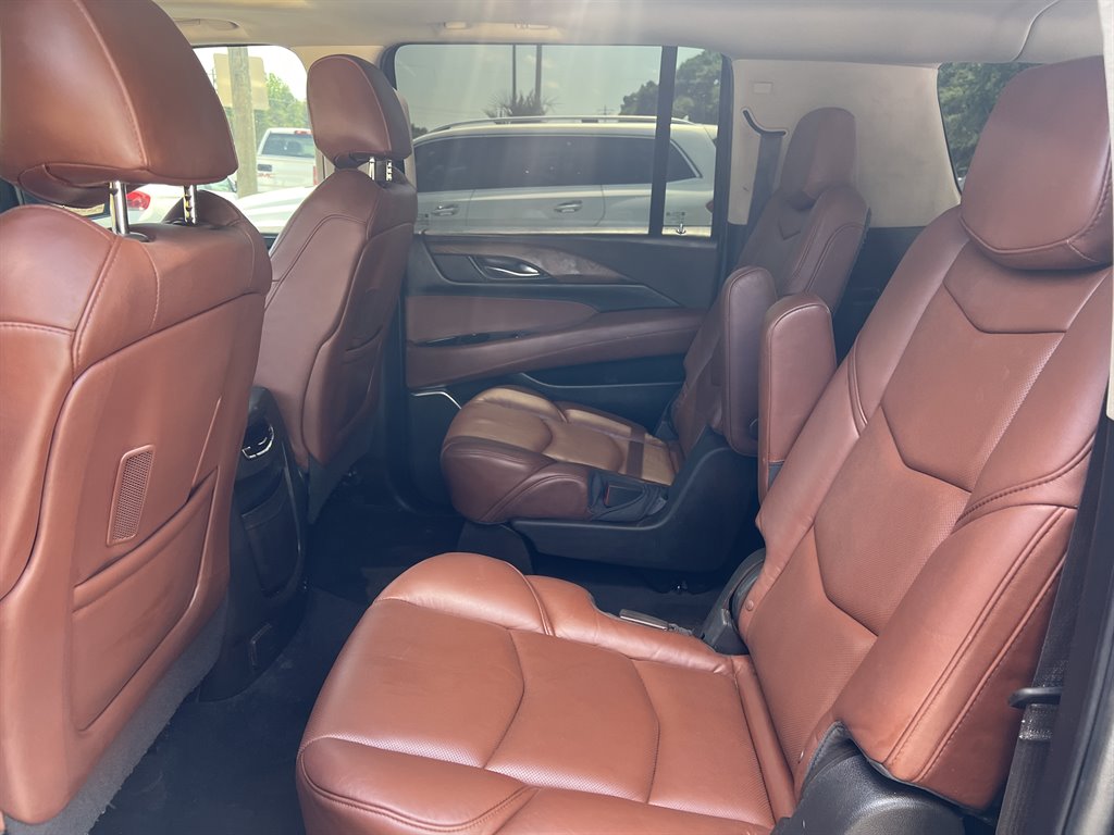 2016 Cadillac Escalade ESV Luxury photo