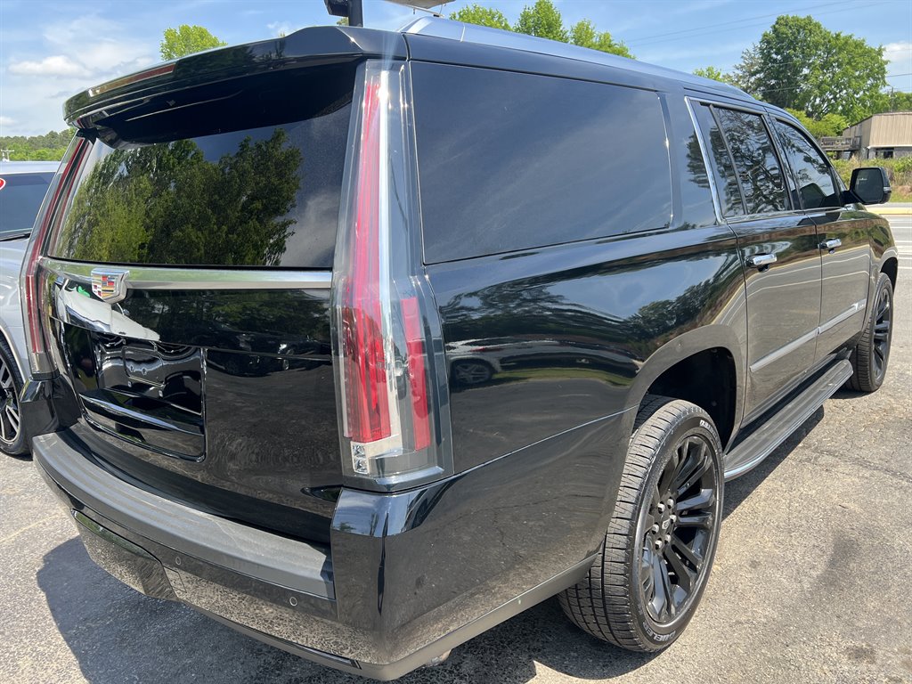 2016 Cadillac Escalade ESV Luxury photo