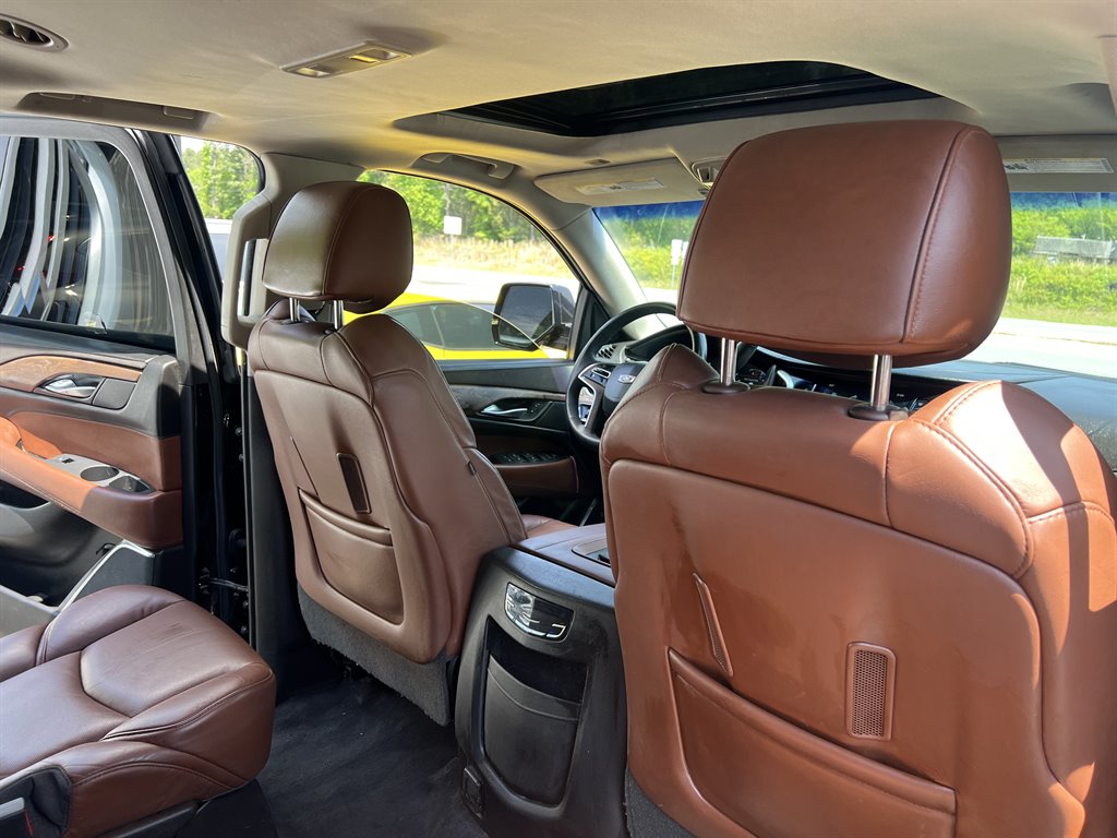 2016 Cadillac Escalade ESV Luxury photo