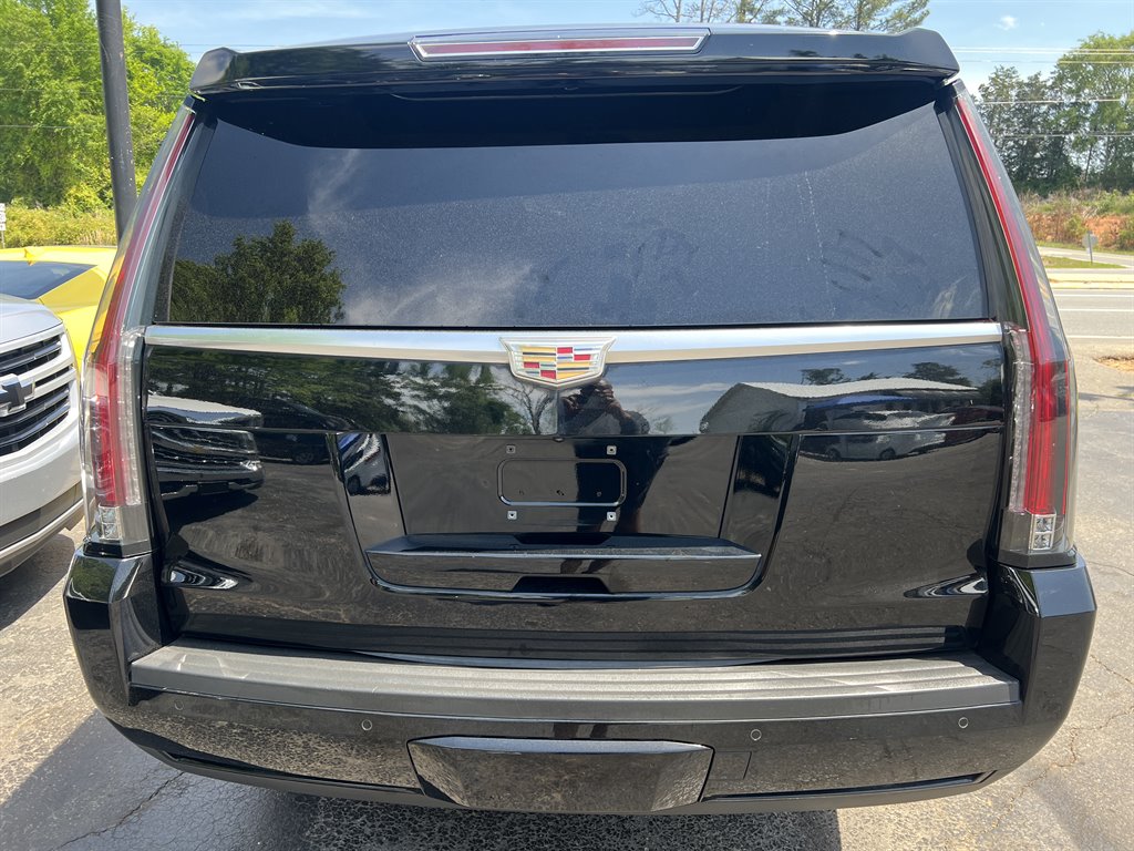 2016 Cadillac Escalade ESV Luxury photo