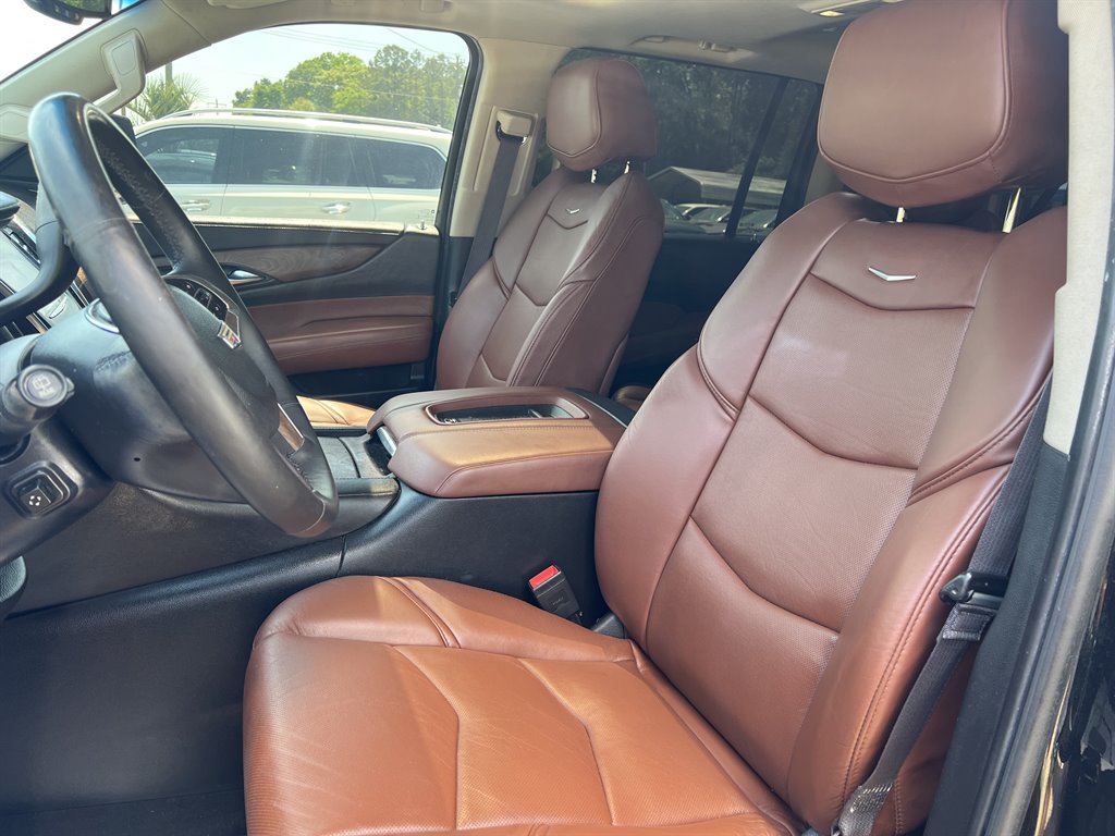 2016 Cadillac Escalade ESV Luxury photo