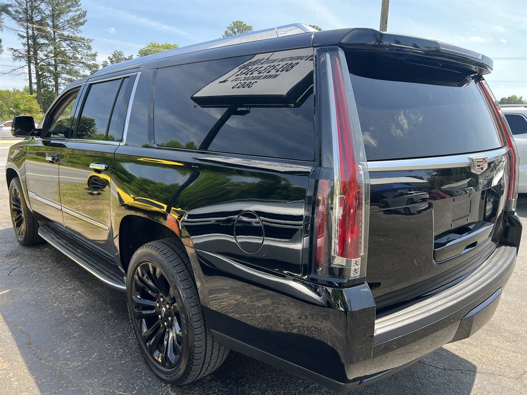 2016 Cadillac Escalade ESV Luxury photo