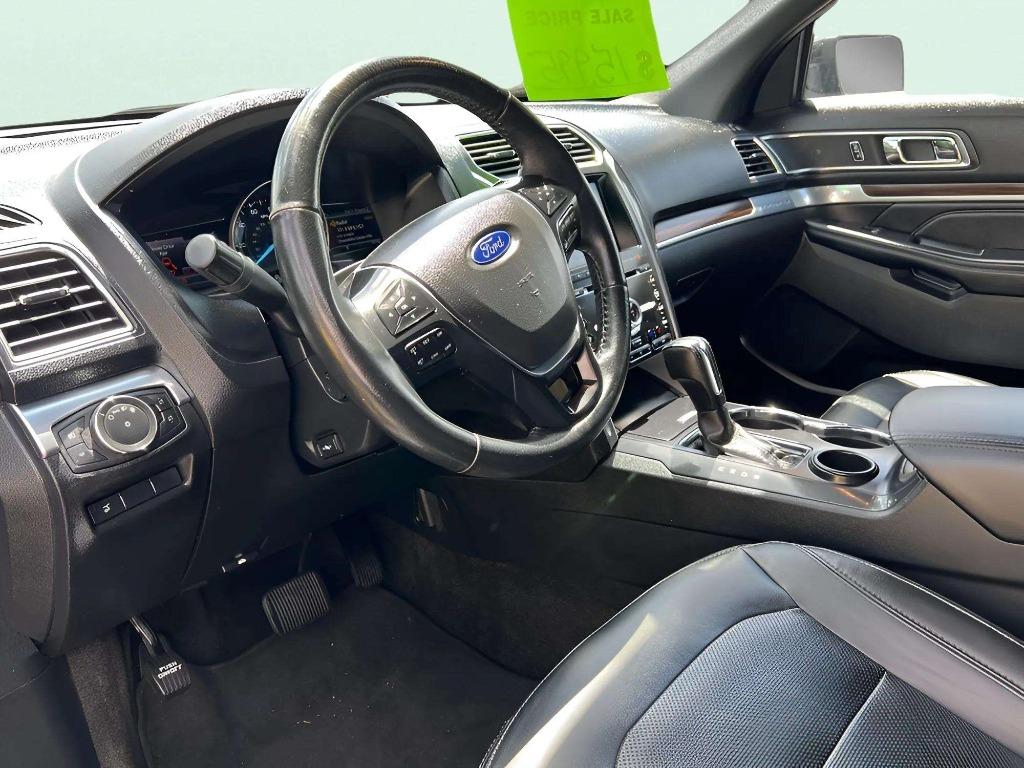 2017 Ford Explorer - $15,995