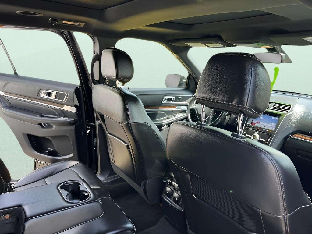 2017 Ford Explorer - $15,995