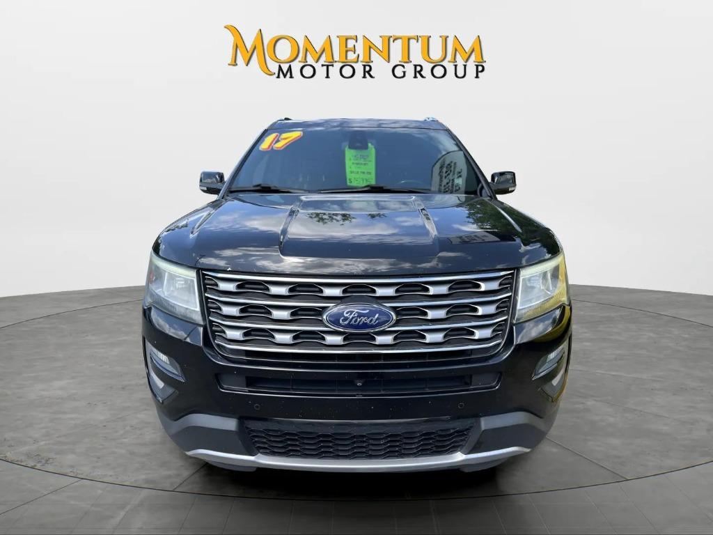 2017 Ford Explorer - $15,995