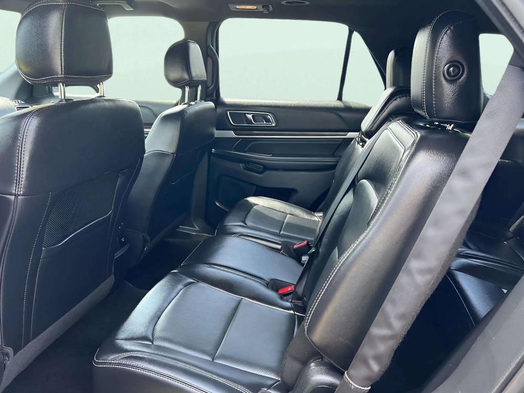 2017 Ford Explorer - $15,995
