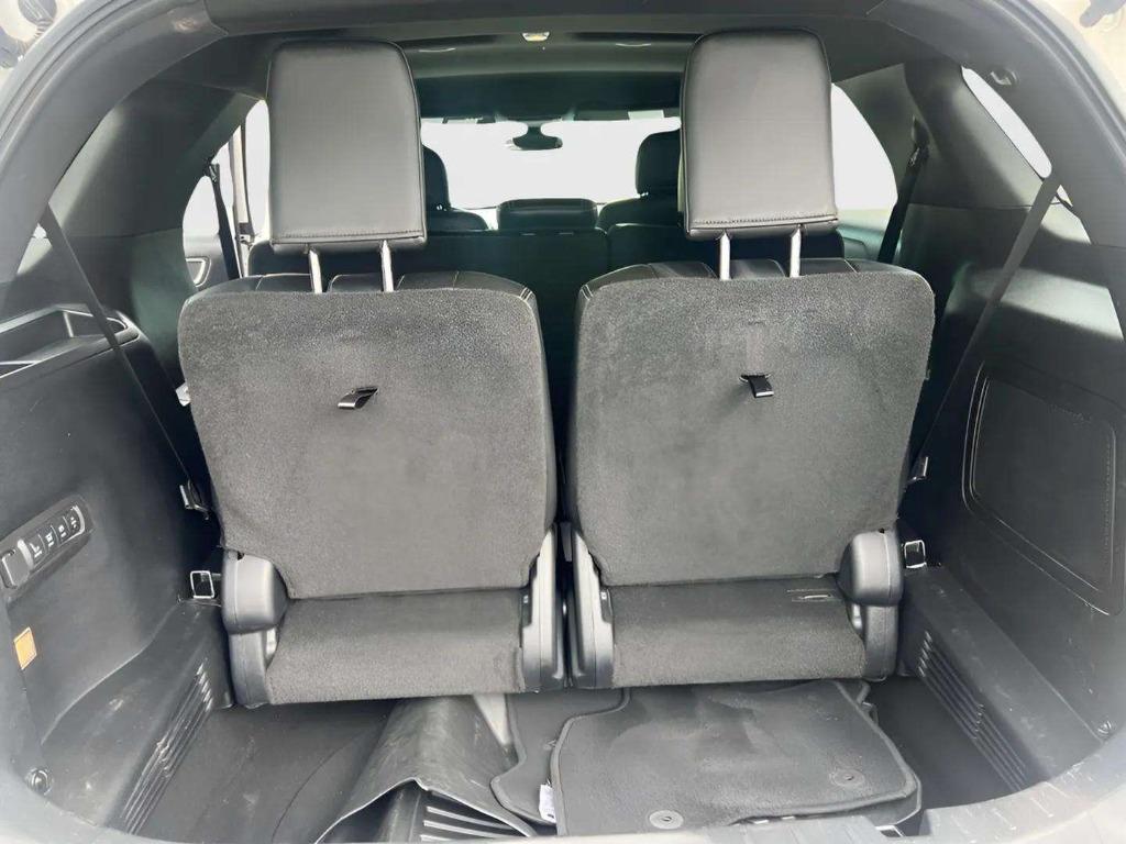 2017 Ford Explorer - $15,995