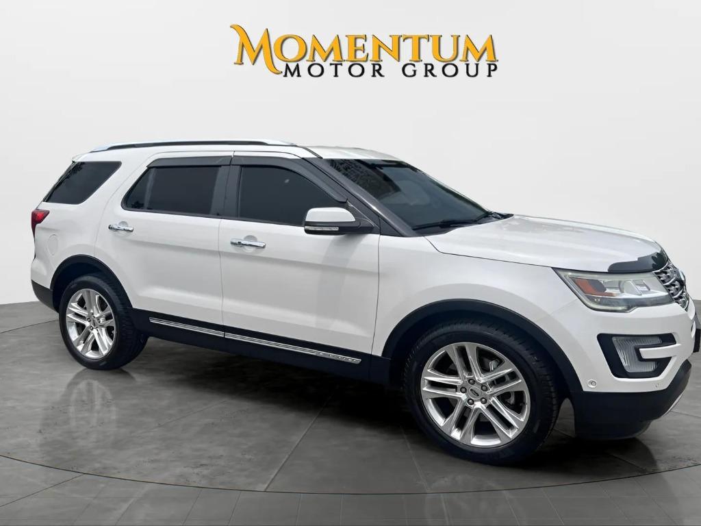 2017 Ford Explorer - $15,995