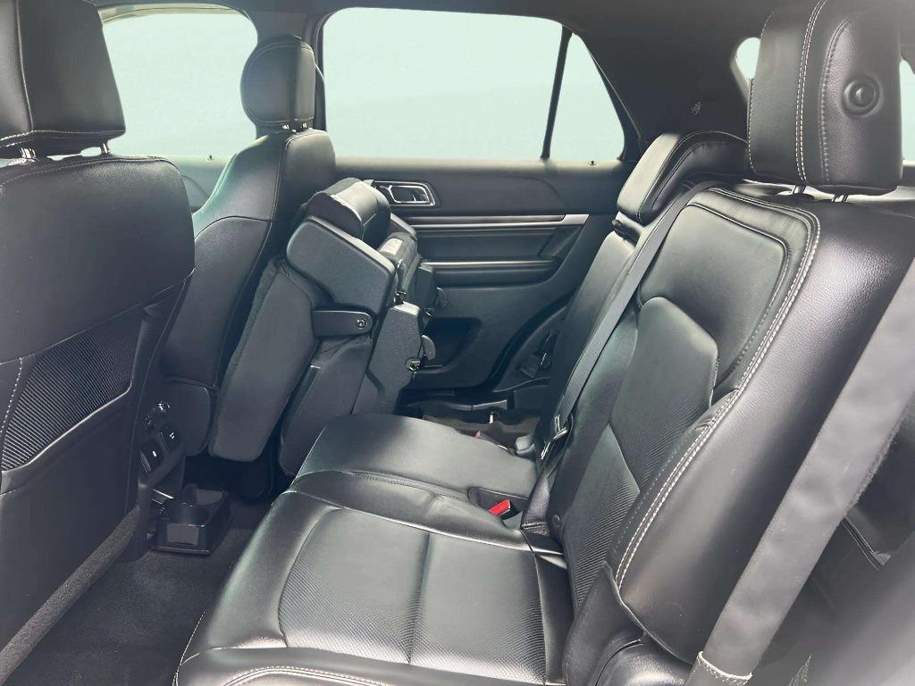 2017 Ford Explorer - $15,995