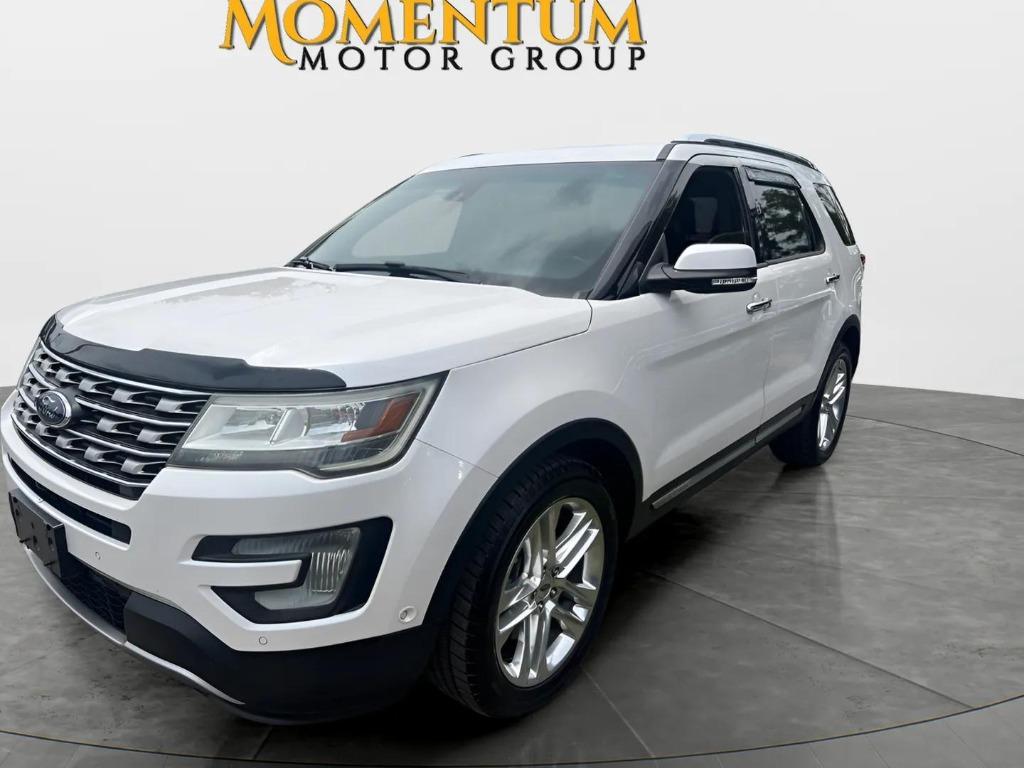 2017 Ford Explorer - $15,995