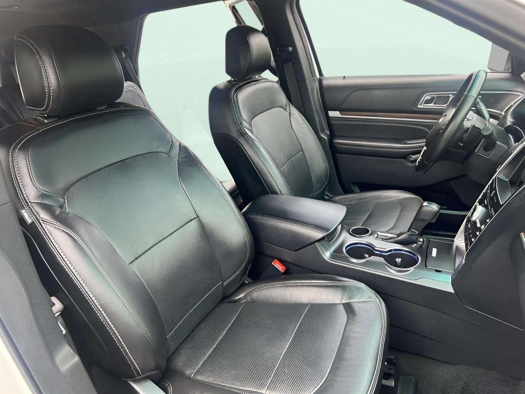 2017 Ford Explorer - $15,995