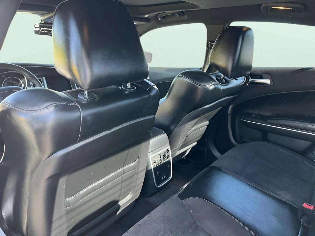 2017 Dodge Charger - $26,995