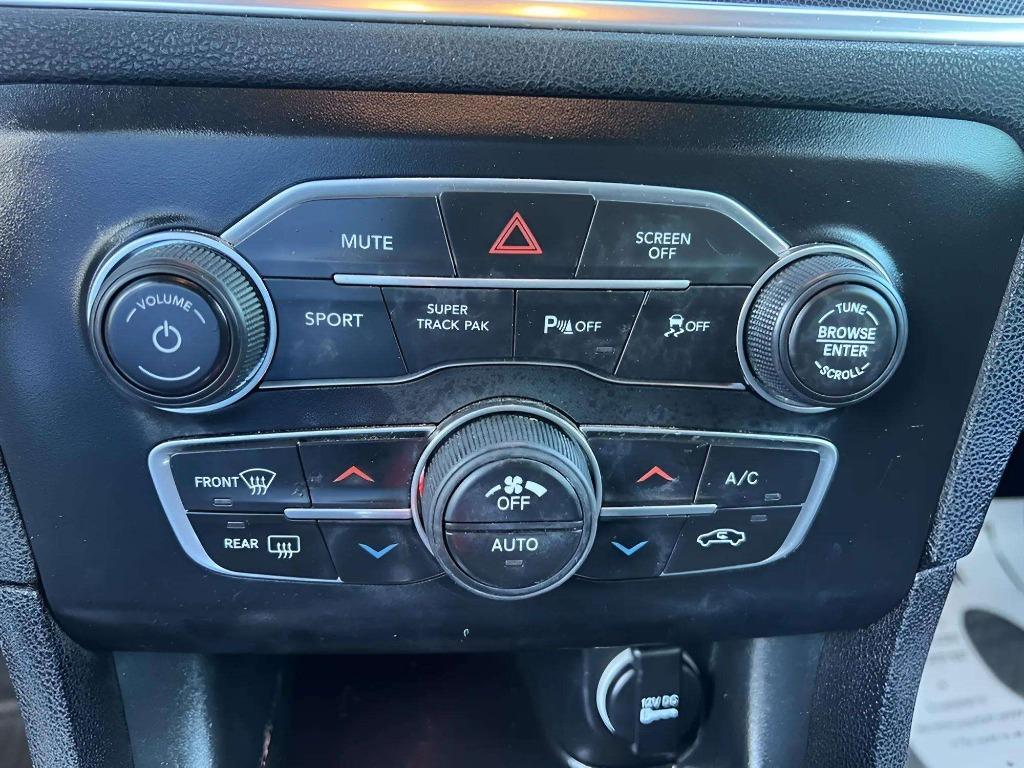 2017 Dodge Charger - $26,995