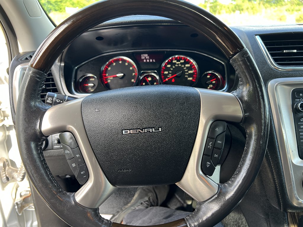 2015 GMC Acadia Denali photo