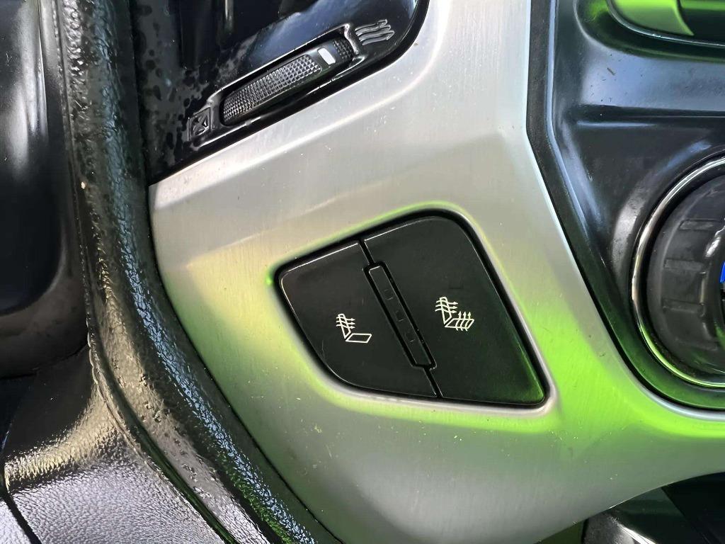 2017 GMC Sierra 1500 - $31,995