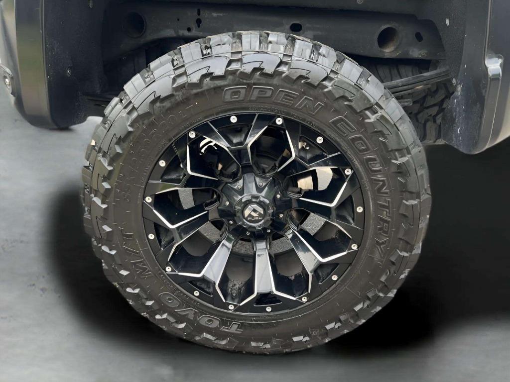 2017 GMC Sierra 1500 - $31,995