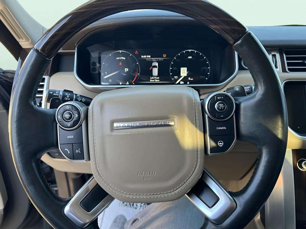 2016 Land Rover Range Rover - $17,995