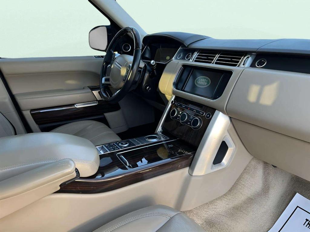 2016 Land Rover Range Rover - $17,995