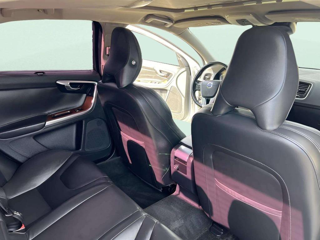 2016 Volvo S60 - $10,995