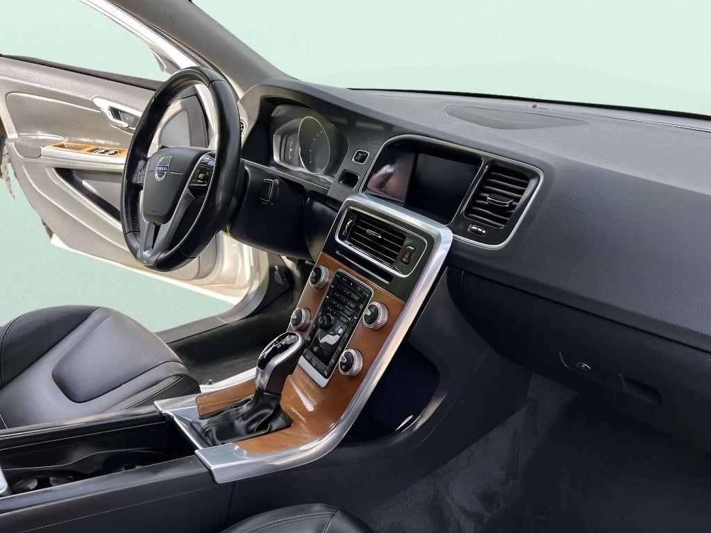 2016 Volvo S60 - $10,995