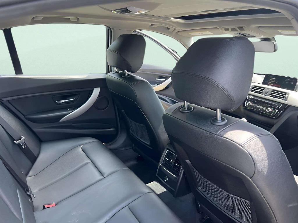 2018 BMW 320i - $15,995