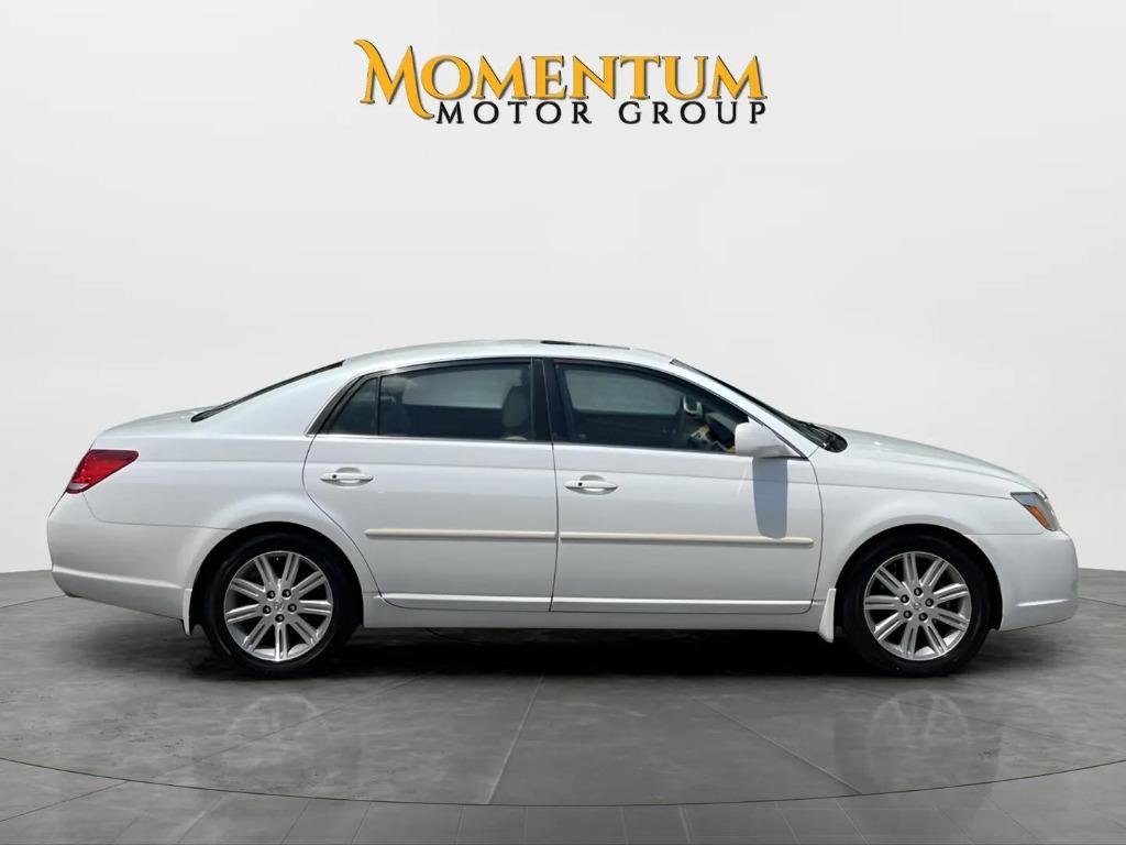 2007 Toyota Avalon - $6,995