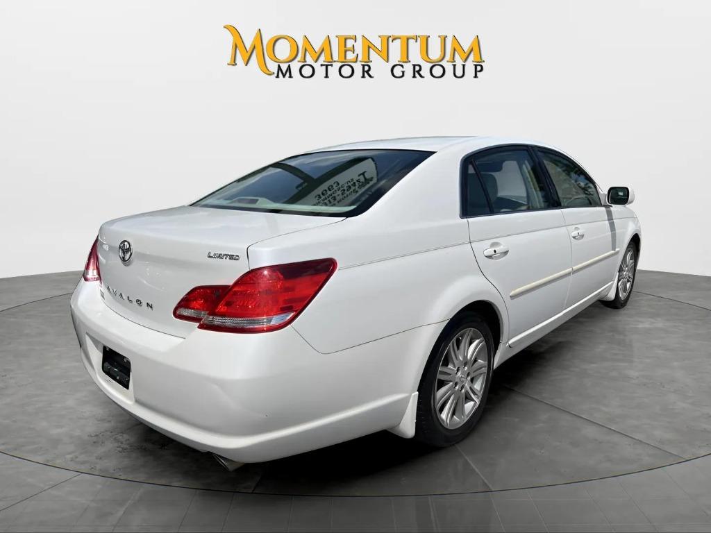 2007 Toyota Avalon - $6,995