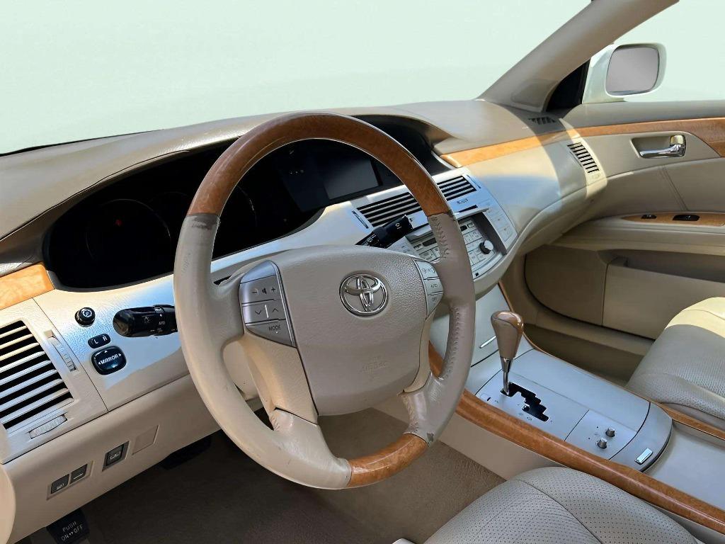 2007 Toyota Avalon - $6,995