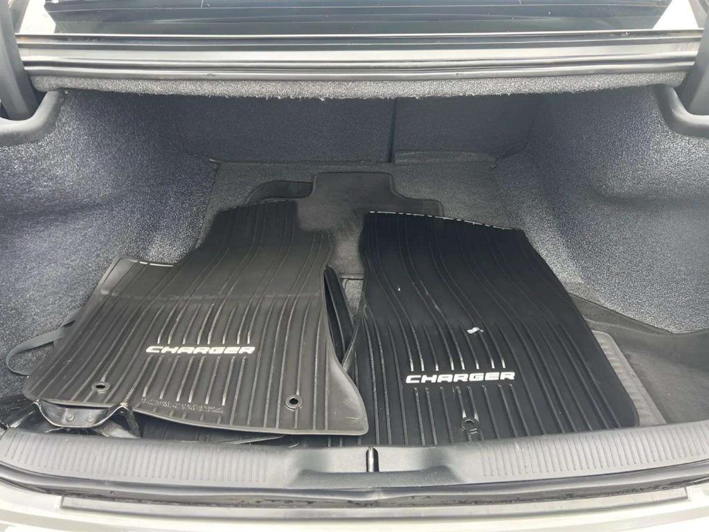 2018 Dodge Charger - $12,995