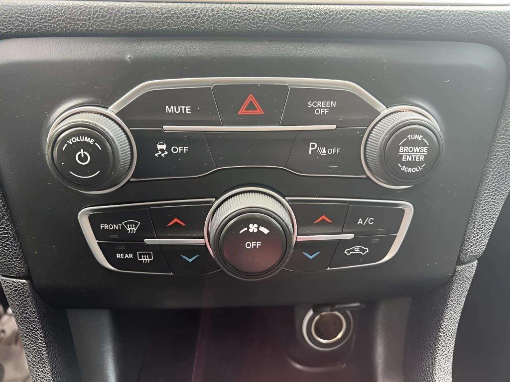2018 Dodge Charger - $12,995