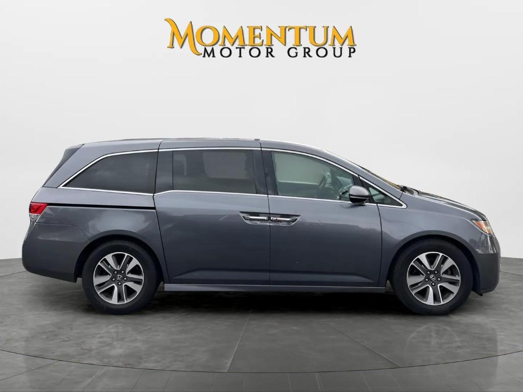 2016 Honda Odyssey - $13,995