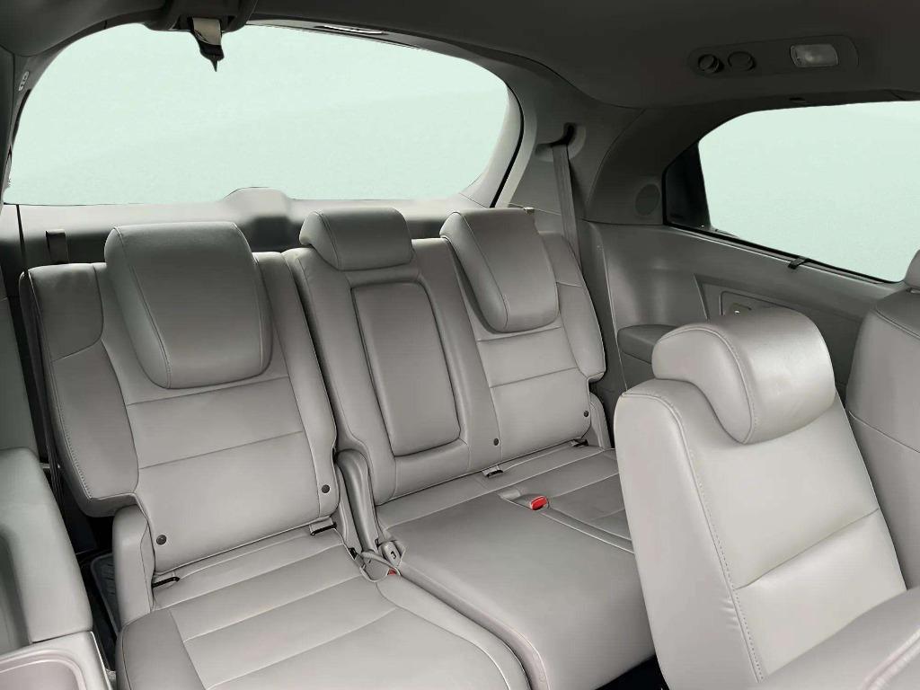 2016 Honda Odyssey - $13,995