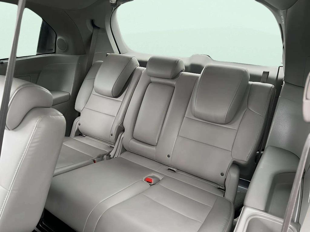 2016 Honda Odyssey - $13,995