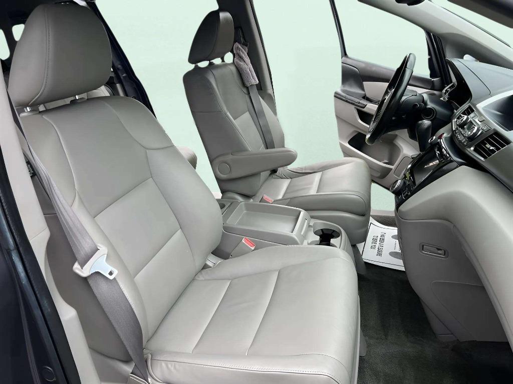 2016 Honda Odyssey - $13,995
