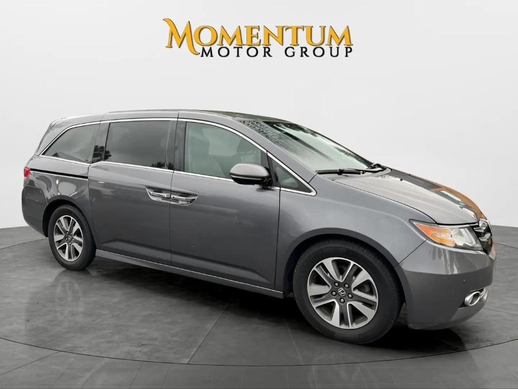 2016 Honda Odyssey - $13,995