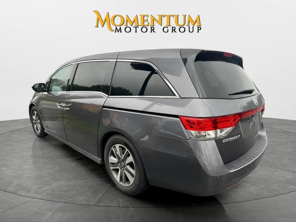 2016 Honda Odyssey - $13,995