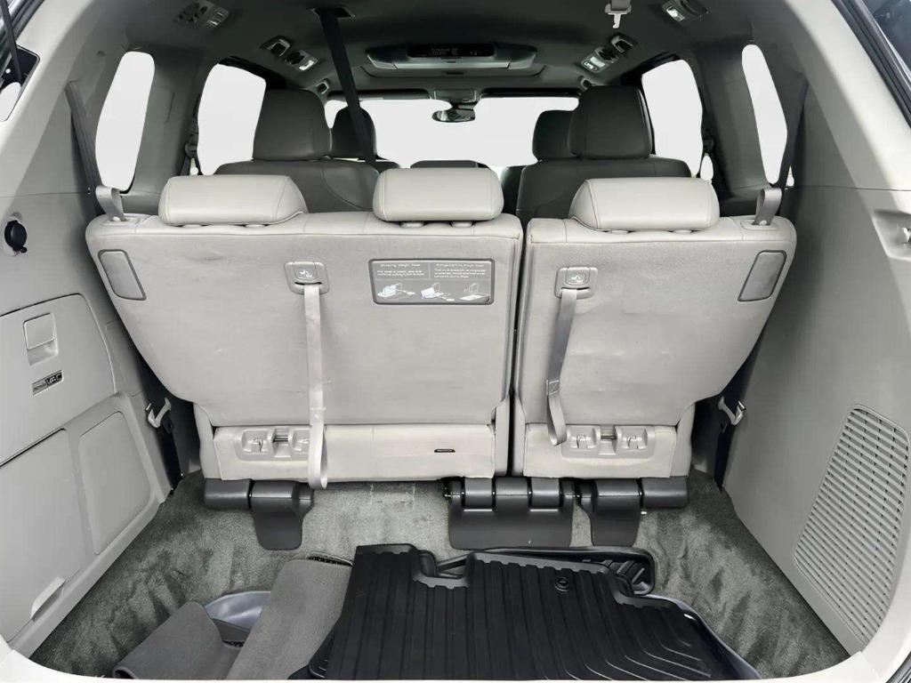 2016 Honda Odyssey - $13,995