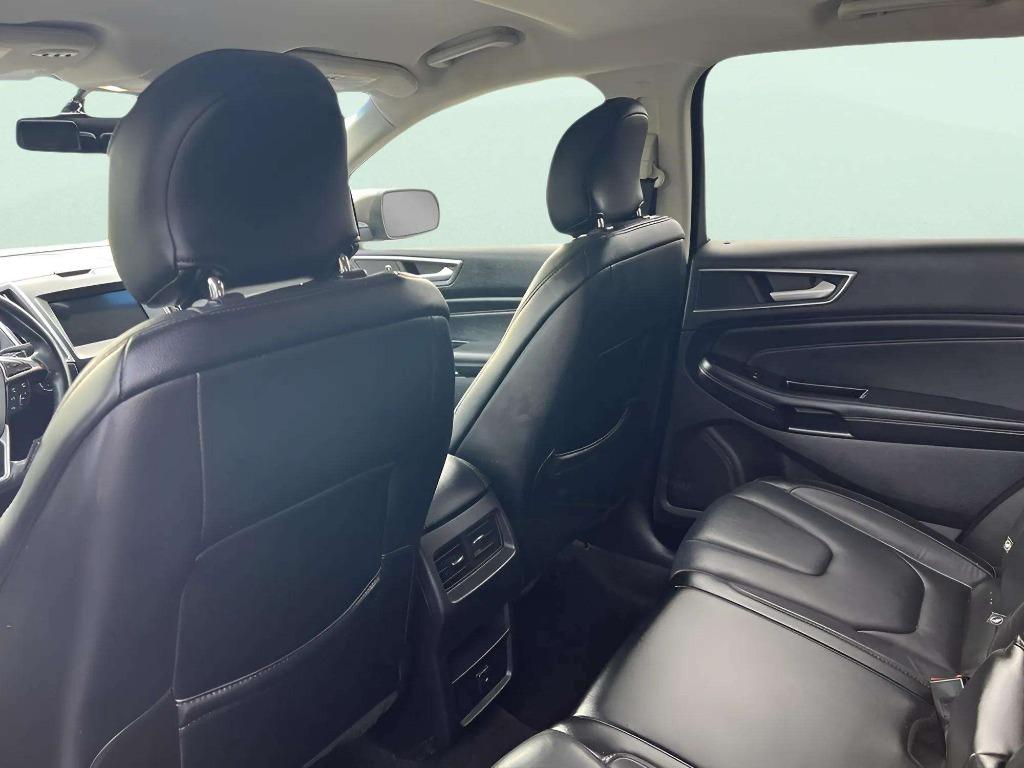 2016 Ford Edge - $10,995