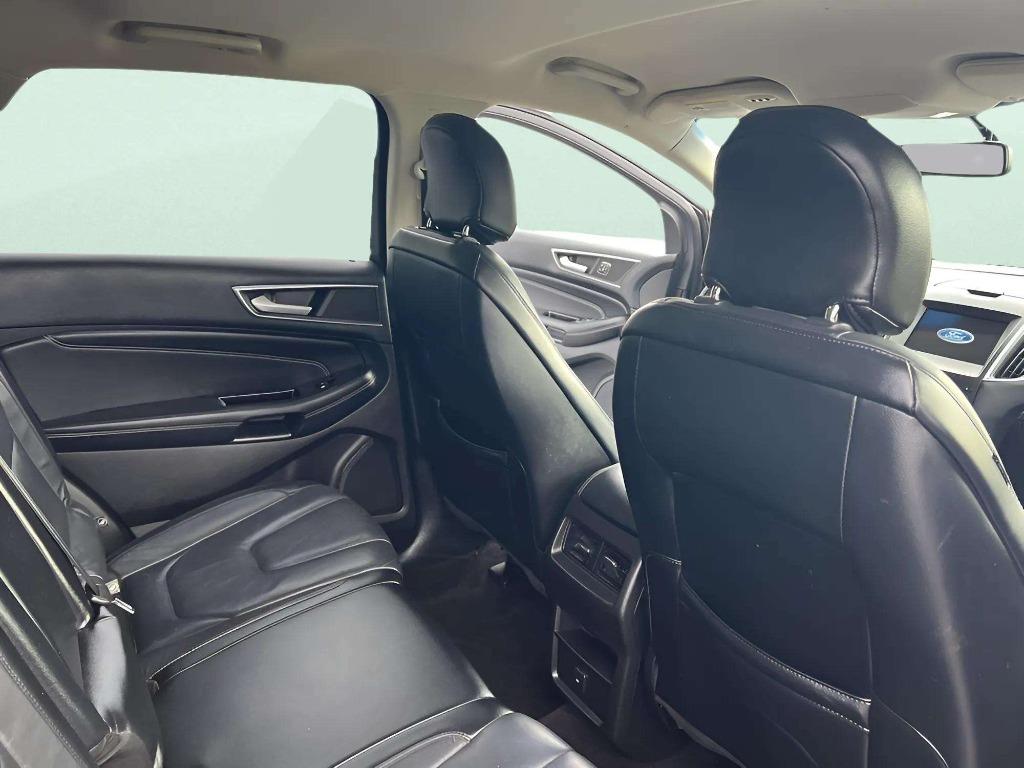 2016 Ford Edge - $10,995