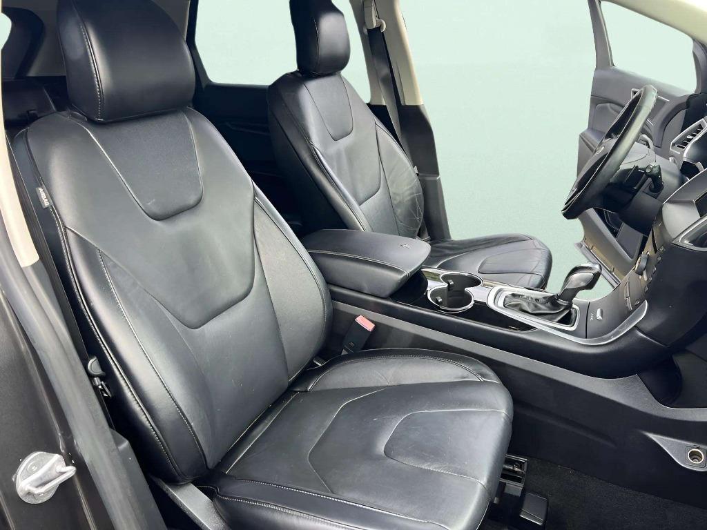 2016 Ford Edge - $10,995
