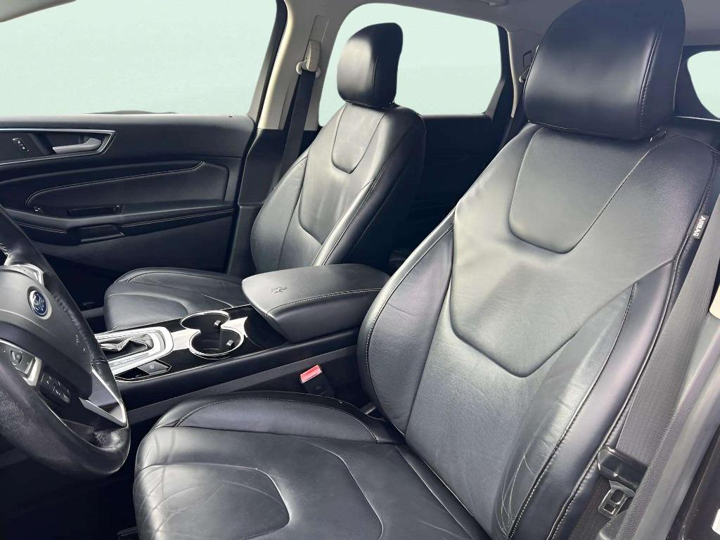 2016 Ford Edge - $10,995